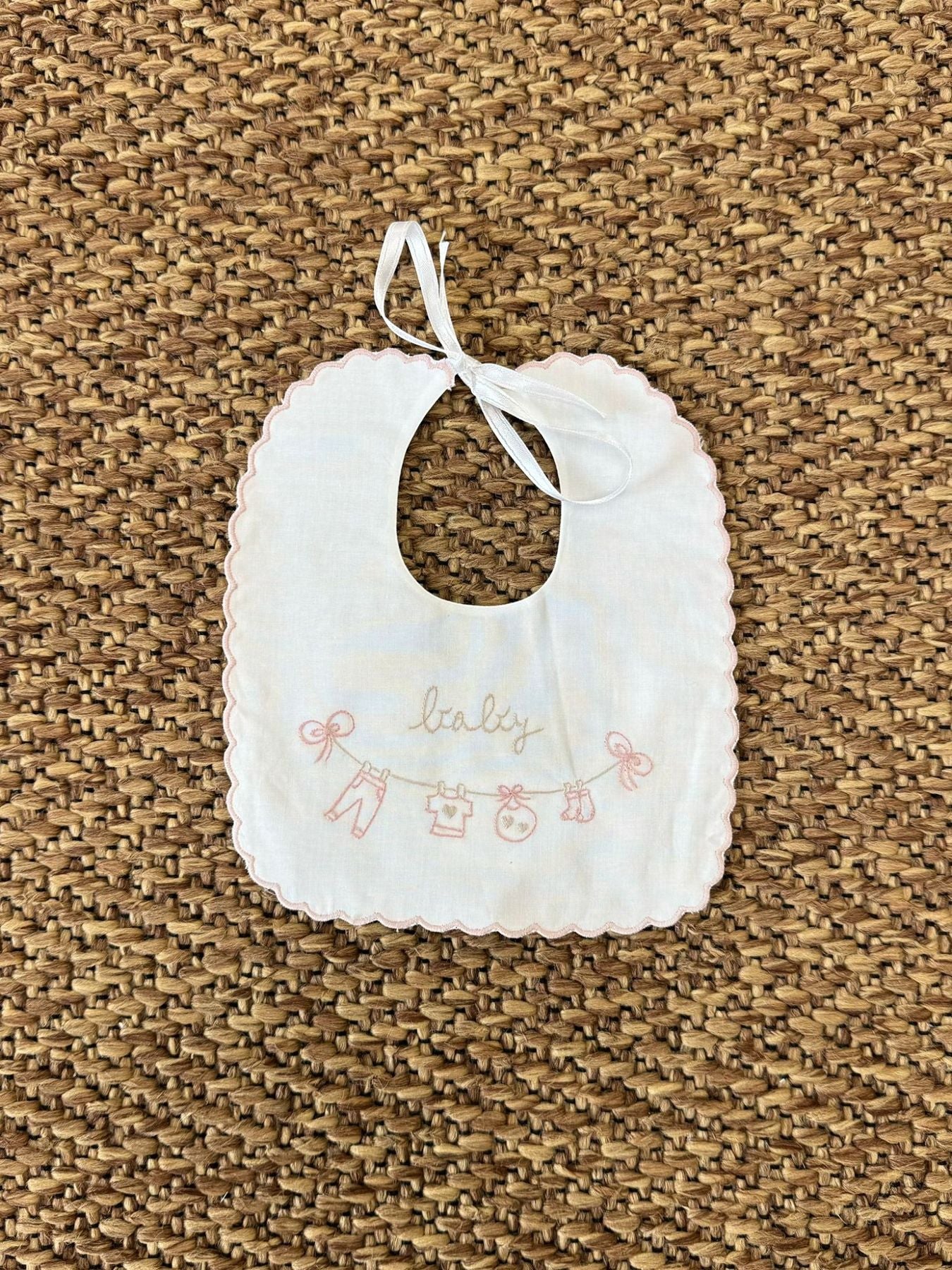 Bavetta ricamata a mano Neonata ROSA CLOTHES BAV 10/R - NANU' BABY