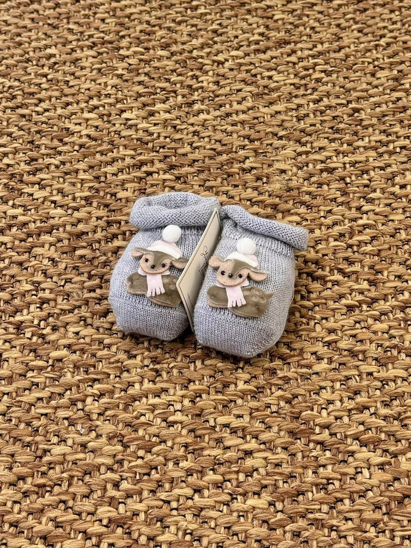 Babbucce Cerbiatto con cappellino e sciarpa Neonata GRIGIO 30577/N4 - NANU' BABY