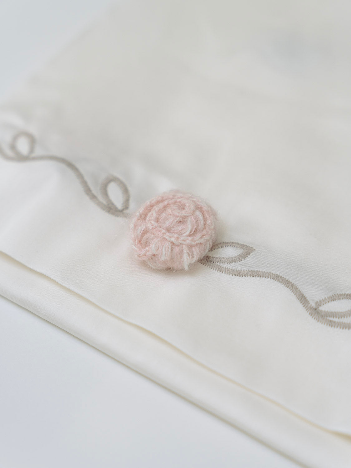 Lenzuolino culla con fiore ricamato rosa Neonata VANIGLIA IN25LE - NANU' BABY