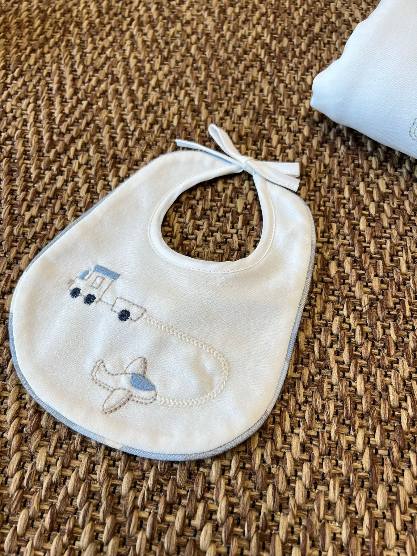 Bavetta in cotone con ricamo Neonato VANIGLIA IG66BAV - NANU' BABY