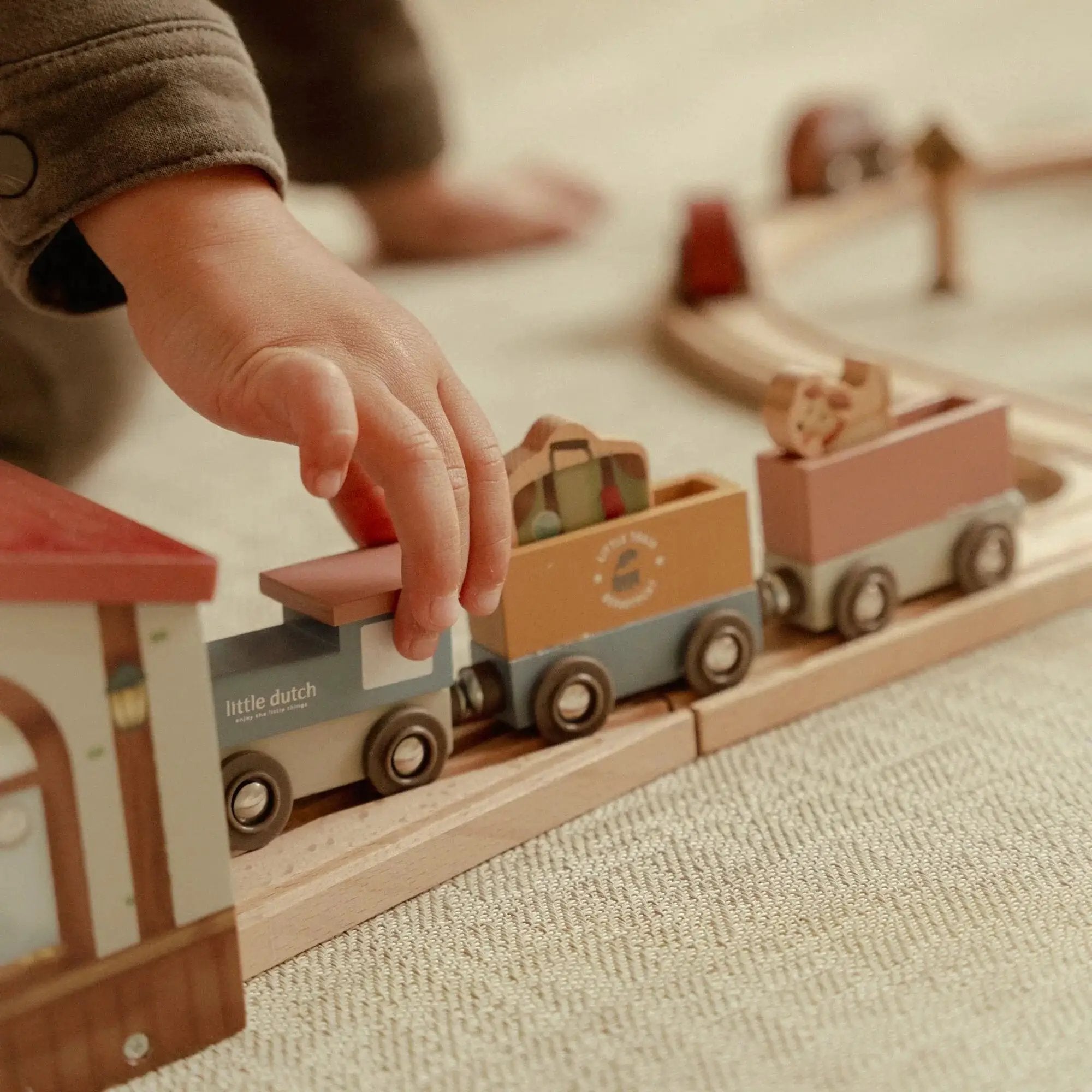 Set trenino in legno Multicolore LD2540 by LITTLE DUTCH